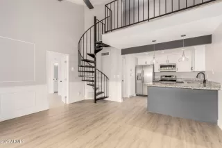 Photo #4: 6821944 Listing