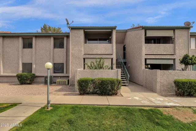 MLS: 6822014 Condo For Sale