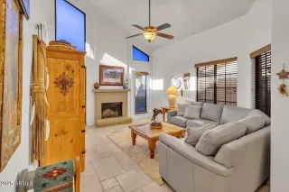 Photo #6: 6822301 Listing