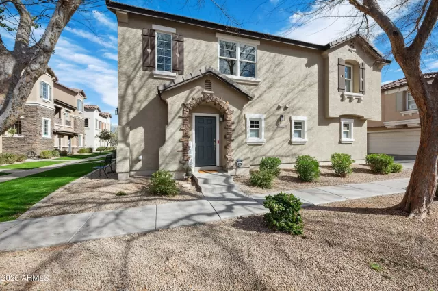 MLS: 6822531 Condo For Sale