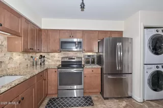 Photo #5: 6822534 Listing 