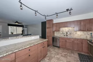 Photo #6: 6822534 Listing 