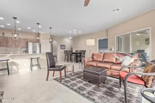 Photo #3: 6822548 Listing