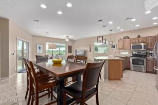 Photo #6: 6822548 Listing