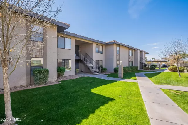 MLS: 6822582 Condo For Sale