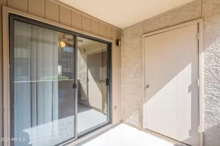 Photo #5: 6822582 Listing