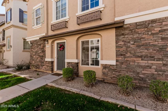 MLS: 6822638 Condo For Sale