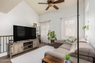 Photo #4: 6822638 Listing 