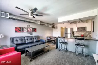 Photo #3: 6822751 Listing