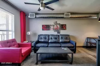 Photo #5: 6822751 Listing