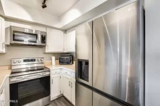 Photo #5: 6823020 Listing 