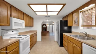 Photo #5: 6823317 Listing 