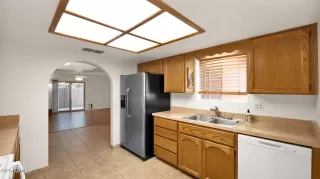 Photo #6: 6823317 Listing 