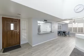 Photo #3: 6823385 Listing 