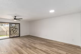 Photo #6: 6823606 Listing 