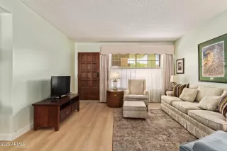 Photo #2: 6823624 Listing 