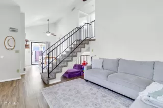 Photo #3: 6823627 Listing