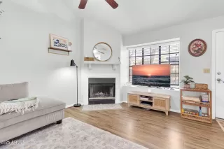 Photo #4: 6823627 Listing