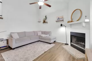 Photo #5: 6823627 Listing