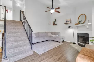 Photo #6: 6823627 Listing