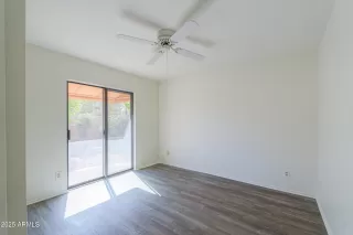 Photo #5: 6823940 Listing 