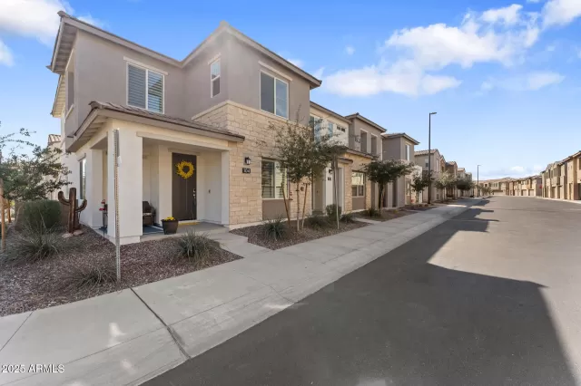 MLS: 6824154 Condo For Sale