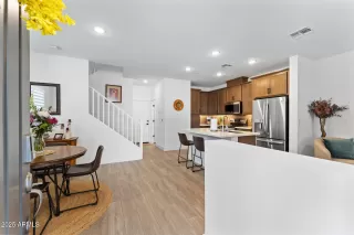 Photo #4: 6824154 Listing