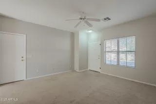 Photo #2: 6824233 Listing 