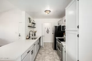 Photo #4: 6824419 Listing 