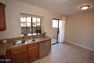 Photo #3: 6824867 Listing