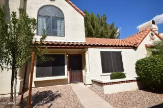 Photo #5: 6824867 Listing