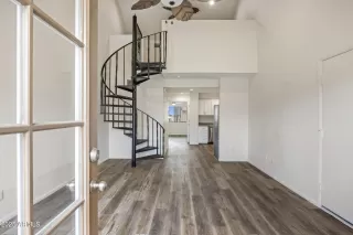 Photo #2: 6825133 Listing