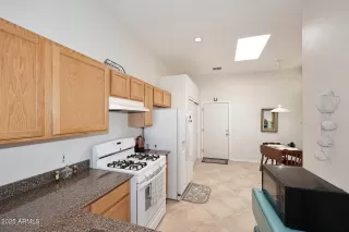 Photo #5: 6825209 Listing