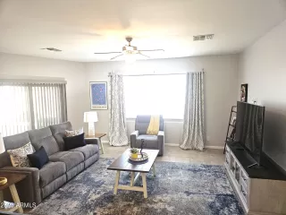 Photo #6: 6825339 Listing