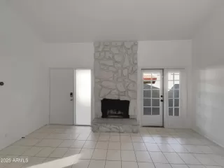 Photo #2: 6825463 Listing