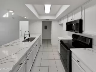 Photo #5: 6825463 Listing