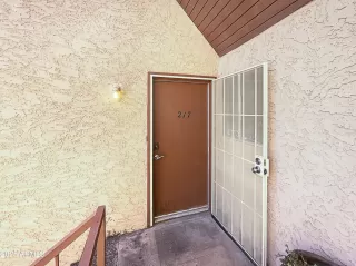 Photo #5: 6825785 Listing 