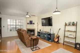 Photo #6: 6826044 Listing