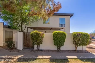 Photo #2: 6826233 Listing