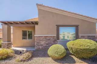 Photo #2: 6826297 Listing 