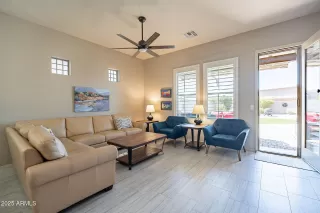 Photo #6: 6826297 Listing 