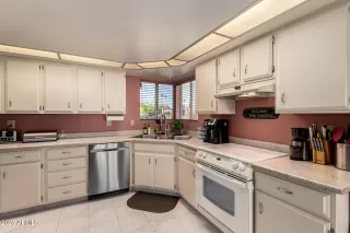 Photo #4: 6826373 Listing 