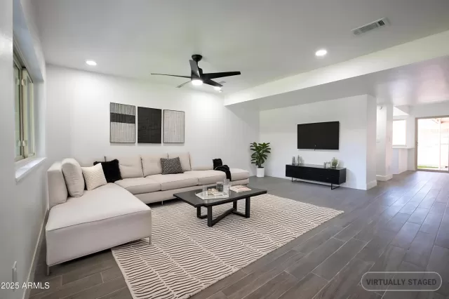 MLS: 6826444 Condo For Sale