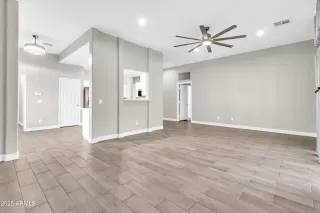 Photo #3: 6826491 Listing