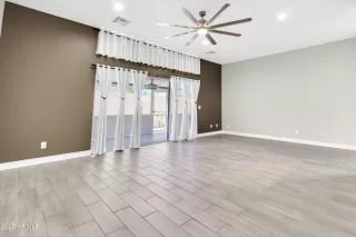 Photo #6: 6826491 Listing