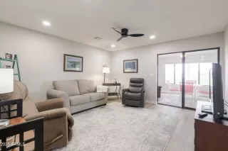 Photo #5: 6826494 Listing 