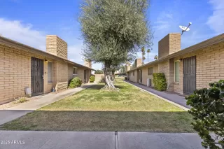 Photo #2: 6826519 Listing