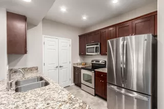 Photo #5: 6826612 Listing 