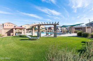 Photo #1: 6826746 Listing 