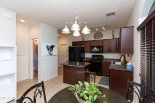 Photo #5: 6826746 Listing 